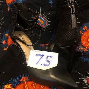 Gianni Bini strappy heels